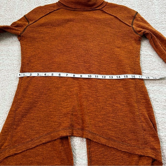 We The Free Burnt Orange Thermal Turtleneck Sweater Split Back Size Small Autumn - Picture 7 of 10
